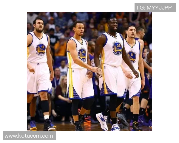 2015年NBA总决赛勇士与热火的巅峰对决回顾与精彩瞬间分析