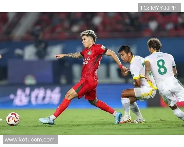 北京迎来国际足球巨星加盟引发球迷热议与期待